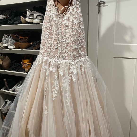 Formal Dress only worn 30 minutes. - Picture 4 of 4